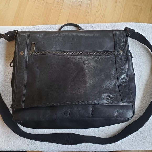 💕Kenneth Cole Reaction Busi-mess Essentials Unisex Leather Laptop/Messenger Bag - Picture 1 of 16